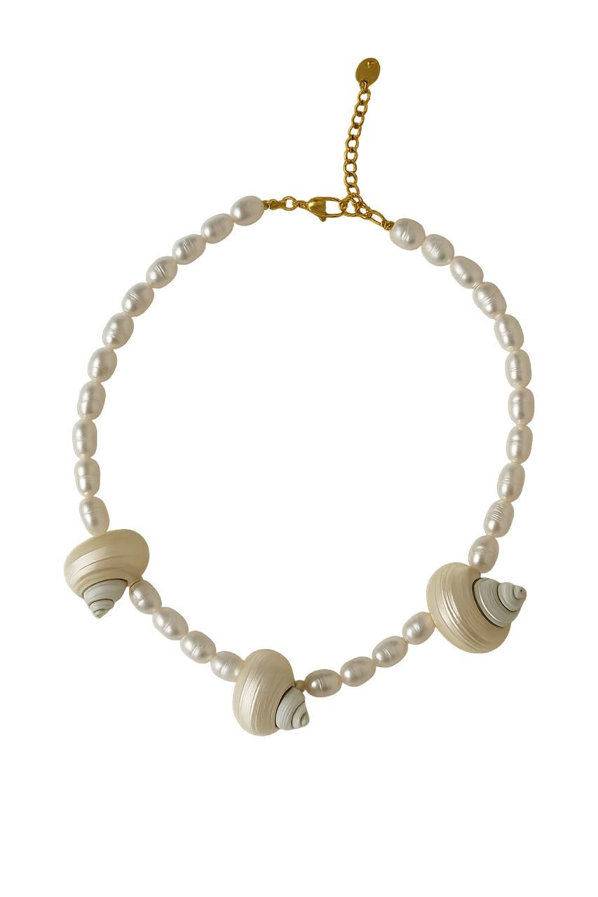 Shell necklace